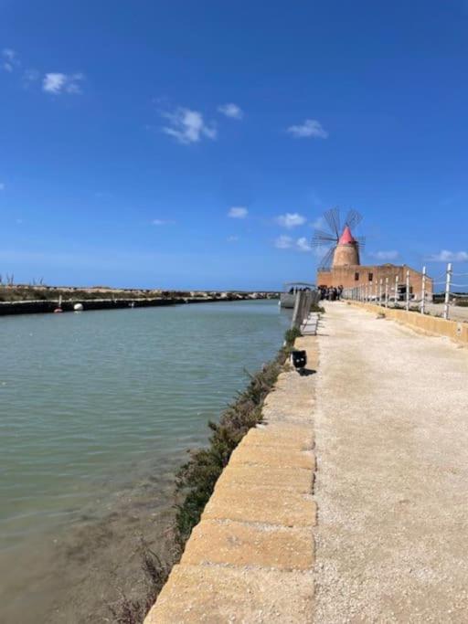 Luxury Sea House Apartment Trapani Luaran gambar